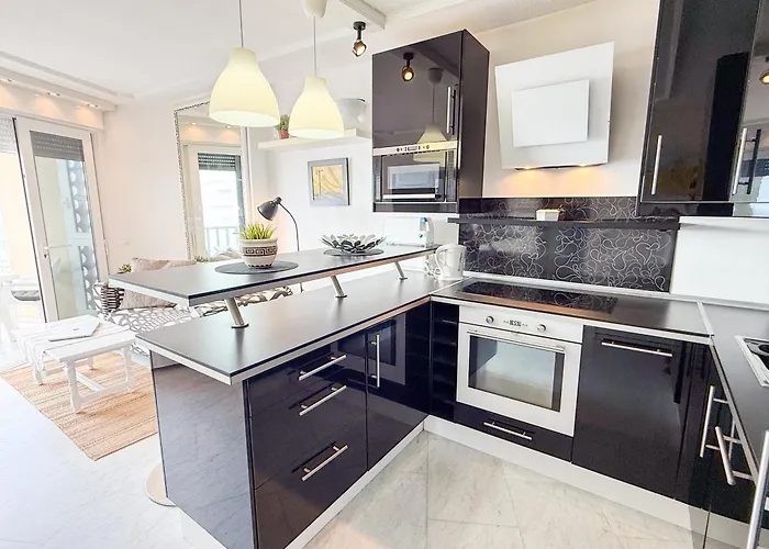 Torres De Yomely - Y8a * بلايا ذي لاس أميريكاس