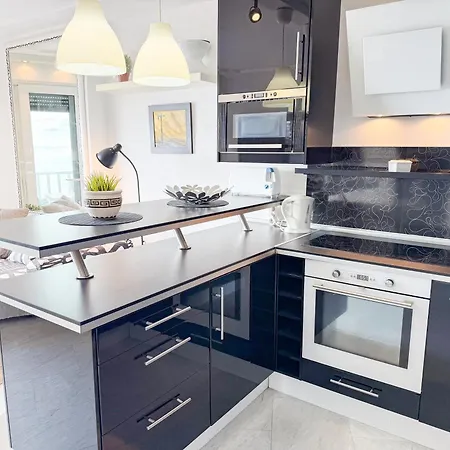 Torres De Yomely - Y8a Playa de las Américas